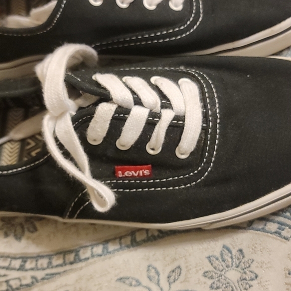 Levi's  Women's Canvas Lace up Sneaker - Picture 3 of 4